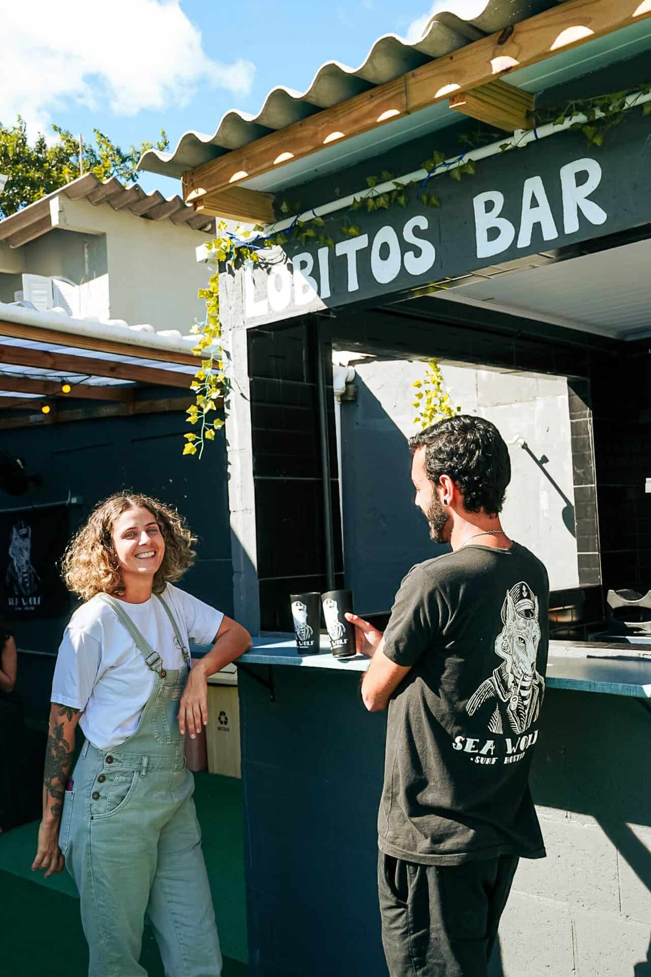 A Família Sea Wolf no Lobitos Bar, Florianópolis